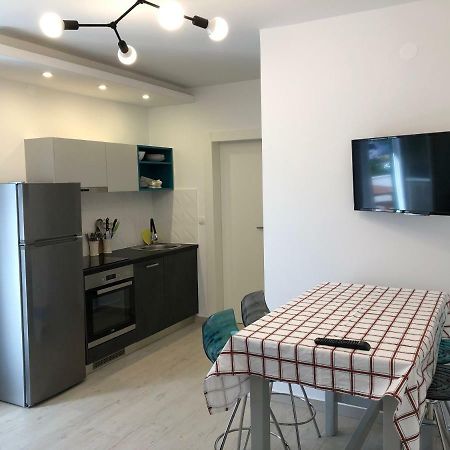 Adriatic House Apartment Novalja Exterior photo