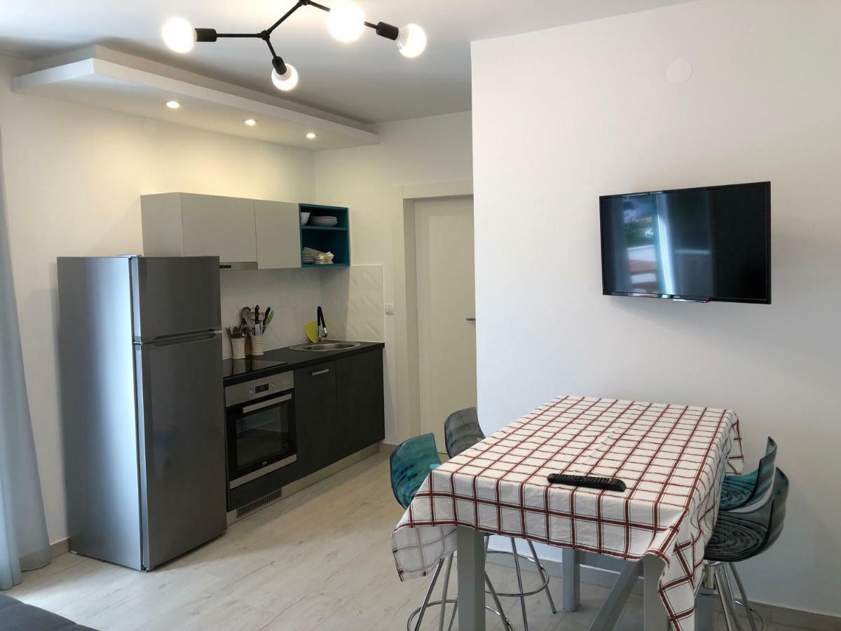 Adriatic House Apartment Novalja Exterior photo